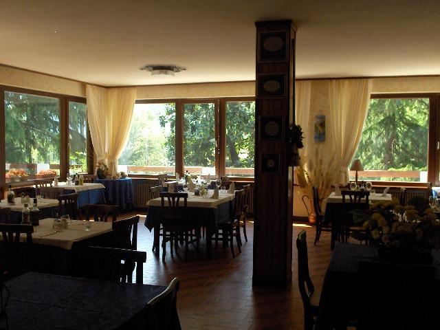 Albergo Alla Trota Pulfero ภายนอก รูปภาพ